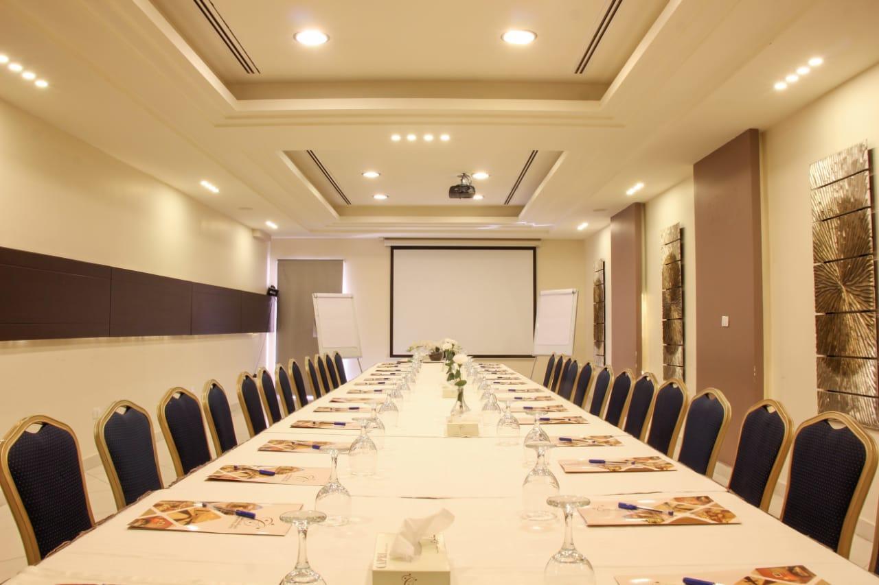 Capri Hotel Suites Amman Ngoại thất bức ảnh
