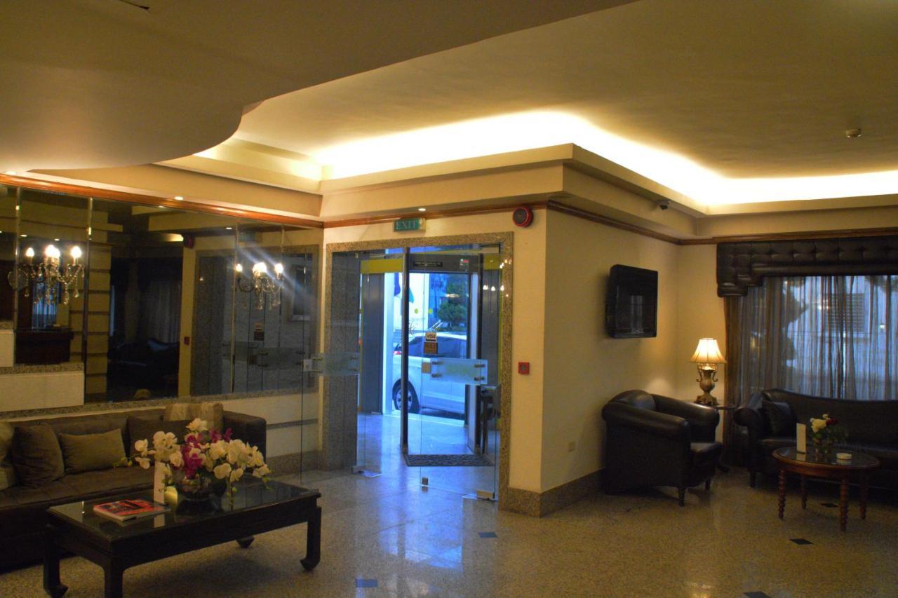Capri Hotel Suites Amman Ngoại thất bức ảnh